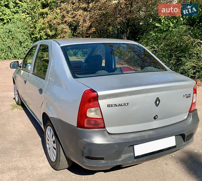 Седан Renault Logan 2011 в Переяславі
