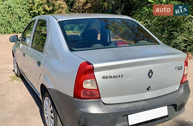 Седан Renault Logan 2011 в 