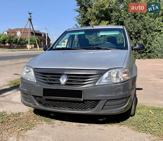 Седан Renault Logan 2011 в Переяславі