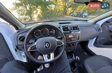 Седан Renault Logan 2019 в 
