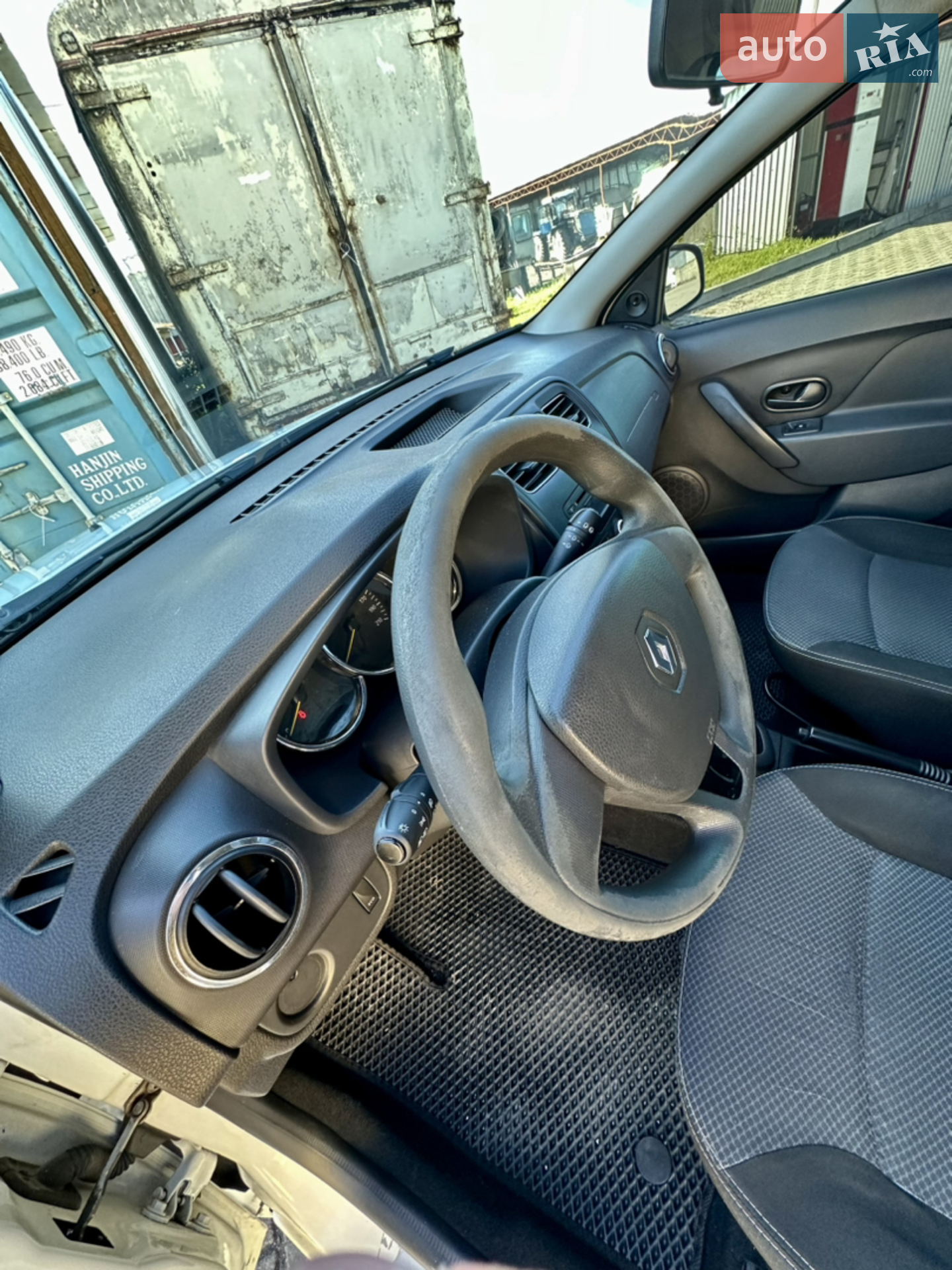 2016 Renault Logan - мініатюра 14