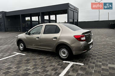 Седан Renault Logan 2014 в 