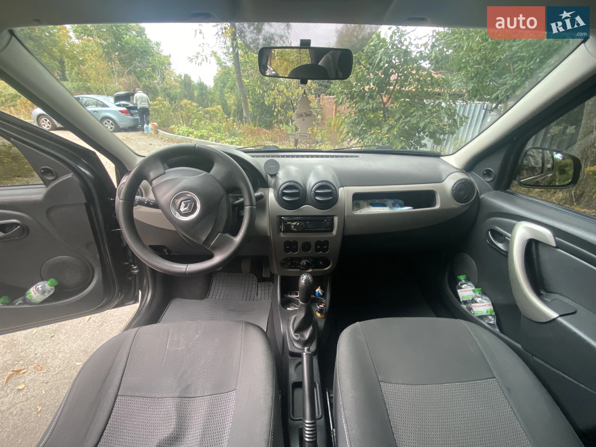 2010 Renault Logan - мініатюра 10