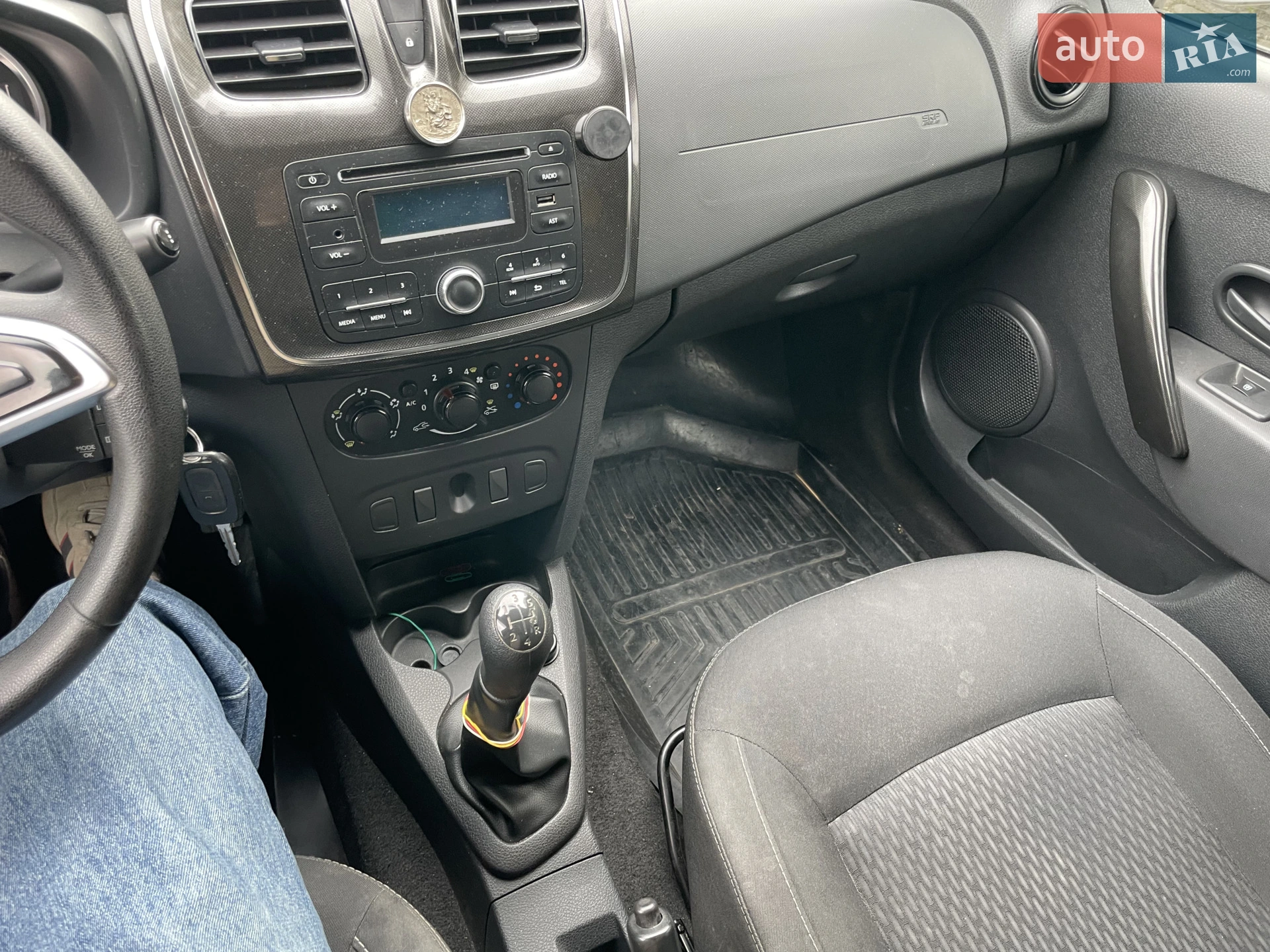 2017 Renault Logan - мініатюра 9