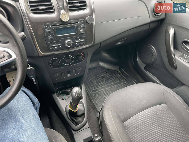 Седан Renault Logan 2017 в Львові фото 9 Седан Renault Logan 2017 в Львові