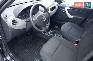 Седан Renault Logan 2011 в 