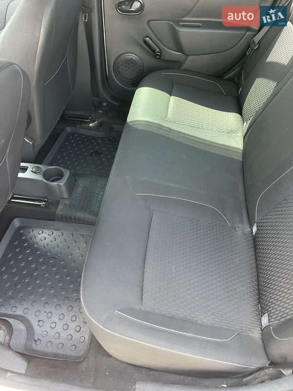 Седан Renault Logan 2017 в Дніпрі фото 10 Седан Renault Logan 2017 в Дніпрі