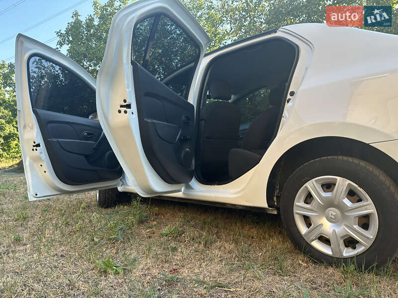Седан Renault Logan 2015 в Харькове