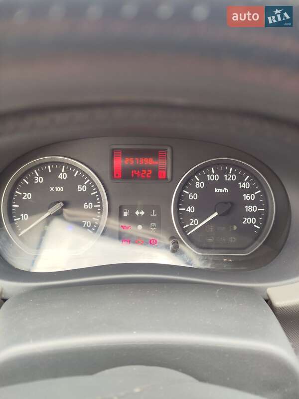 Седан Renault Logan 2012 в Днепре фото 2 Седан Renault Logan 2012 в Днепре