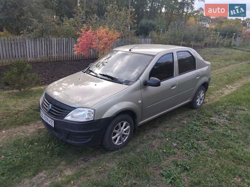 Седан Renault Logan 2011 в Умани