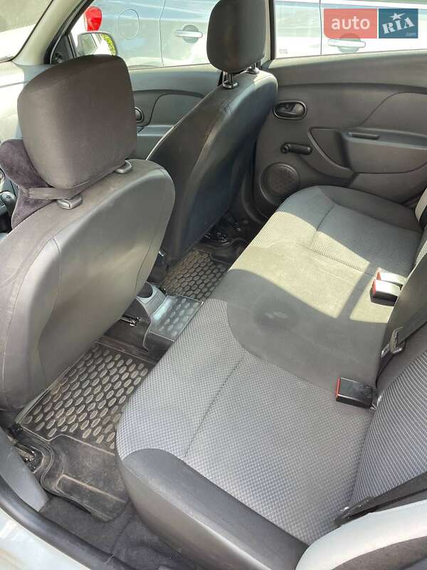 Седан Renault Logan 2016 в Сумах фото 5 Седан Renault Logan 2016 в Сумах