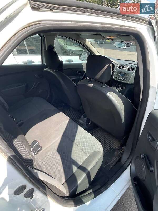 Седан Renault Logan 2016 в Сумах фото 10 Седан Renault Logan 2016 в Сумах