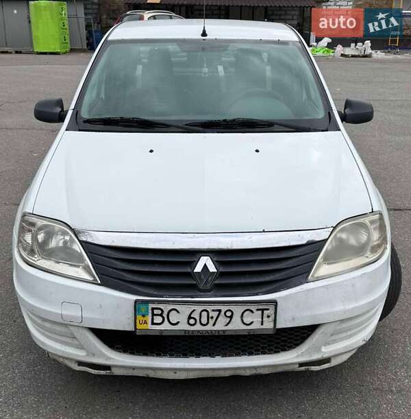 Седан Renault Logan 2012 в Киеве фото Седан Renault Logan 2012 в Киеве