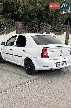 Седан Renault Logan 2010 в 