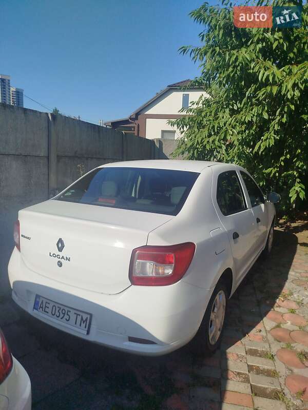 Renault Logan 2016