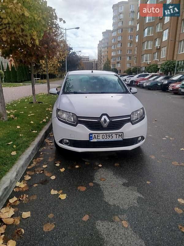 Универсал Renault Logan 2016 в Киеве