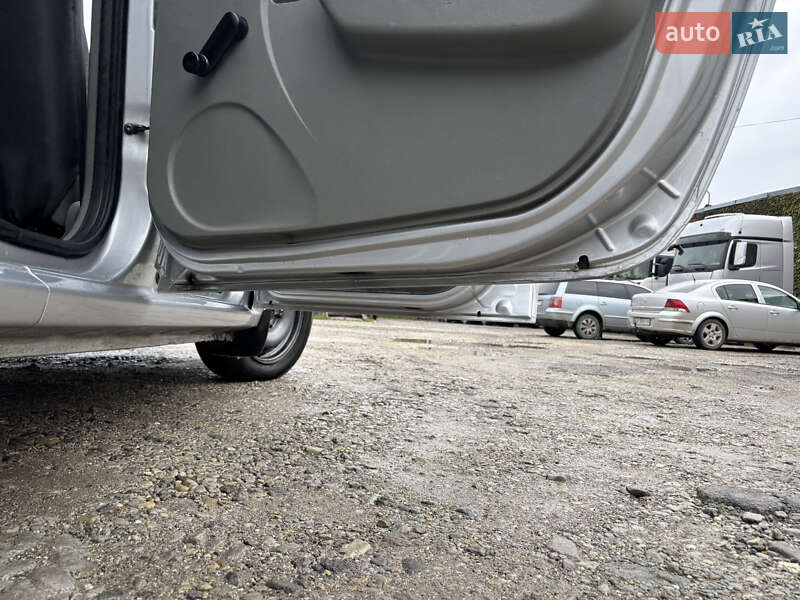 Універсал Renault Logan 2010 в Кам'янець-Подільському фото 28 Універсал Renault Logan 2010 в Кам'янець-Подільському