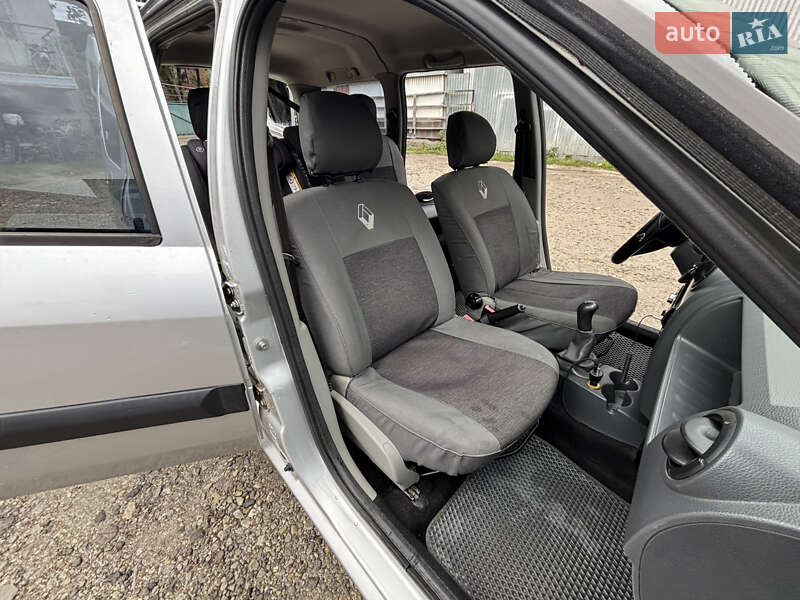 Універсал Renault Logan 2010 в Кам'янець-Подільському фото 52 Універсал Renault Logan 2010 в Кам'янець-Подільському