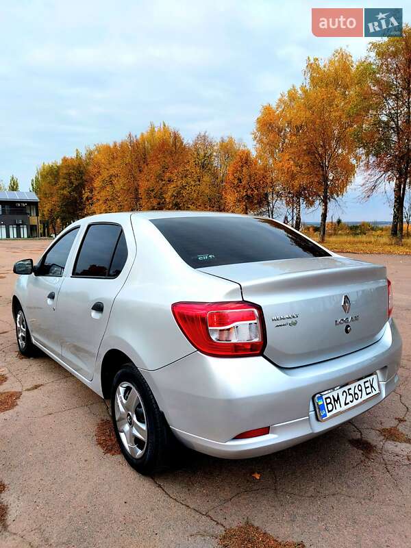Седан Renault Logan 2015 в Тростянці