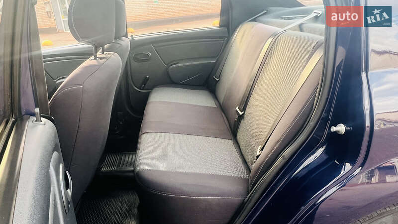 Седан Renault Logan 2013 в Кривом Роге фото 10 Седан Renault Logan 2013 в Кривом Роге