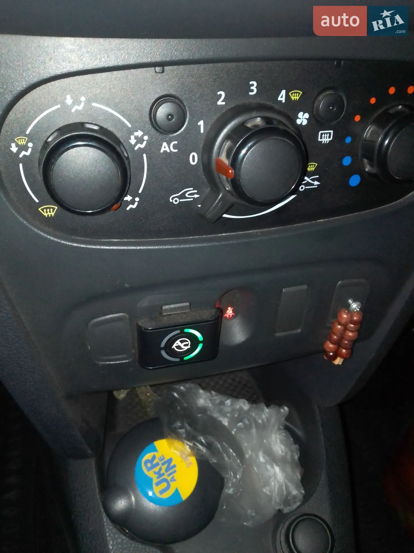 2014 Renault Logan - мініатюра 21