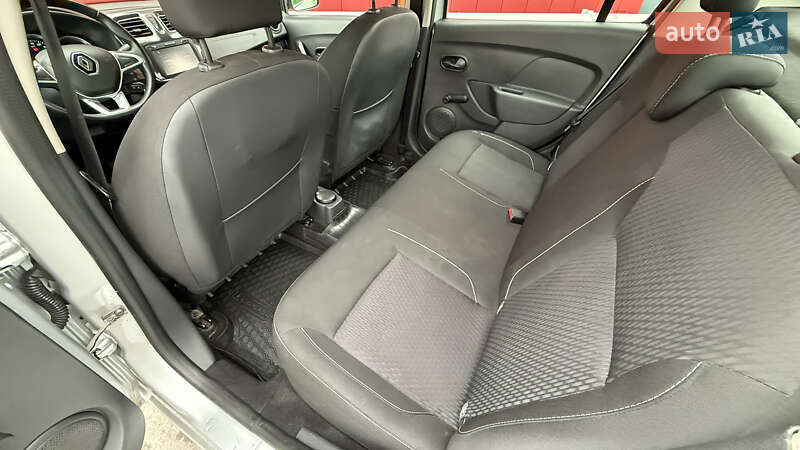 Седан Renault Logan 2017 в Киеве фото 32 Седан Renault Logan 2017 в Киеве