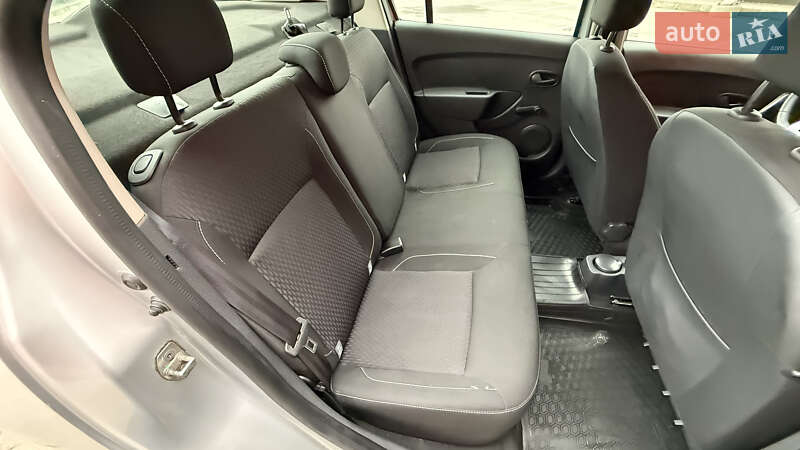 Седан Renault Logan 2017 в Киеве фото 36 Седан Renault Logan 2017 в Киеве