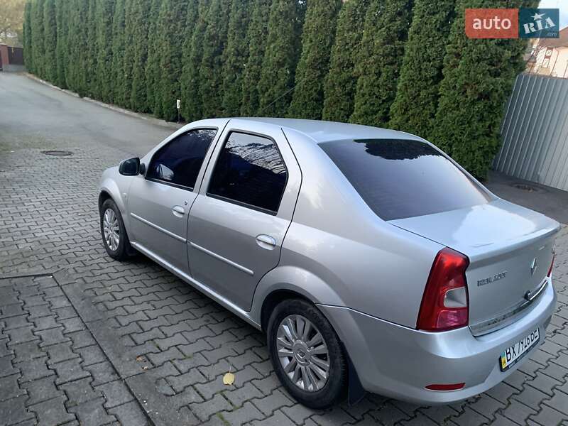 Седан Renault Logan 2011 в Хмельницком фото 2 Седан Renault Logan 2011 в Хмельницком