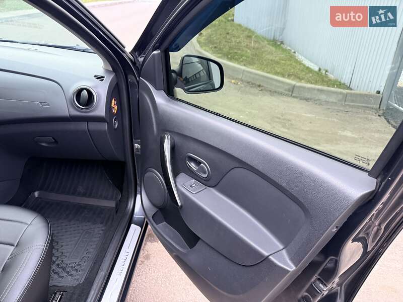 Универсал Renault Logan 2019 в Киеве фото 19 Универсал Renault Logan 2019 в Киеве