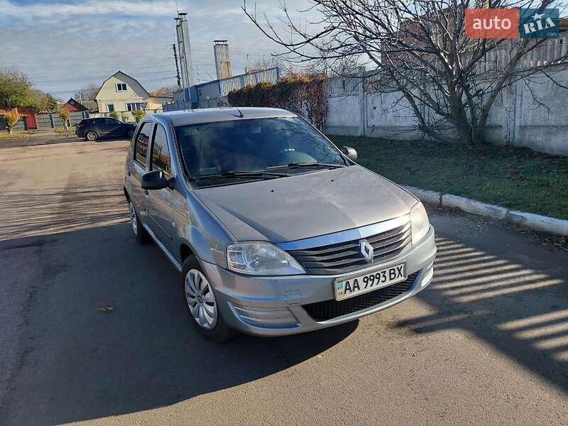 Седан Renault Logan 2010 в Прилуках