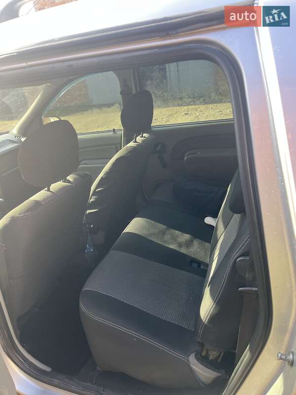 Універсал Renault Logan 2011 в Білопіллі фото 4 Універсал Renault Logan 2011 в Білопіллі