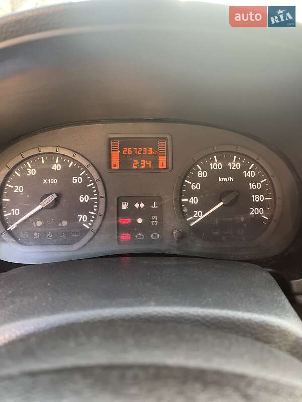 Універсал Renault Logan 2011 в Білопіллі фото 6 Універсал Renault Logan 2011 в Білопіллі