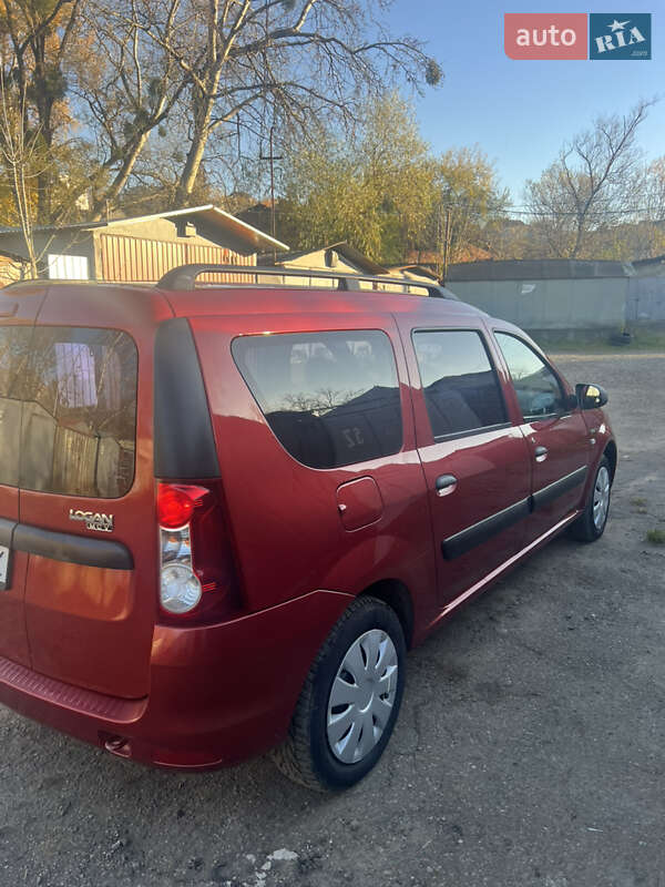 Универсал Renault Logan 2012 в Черновцах