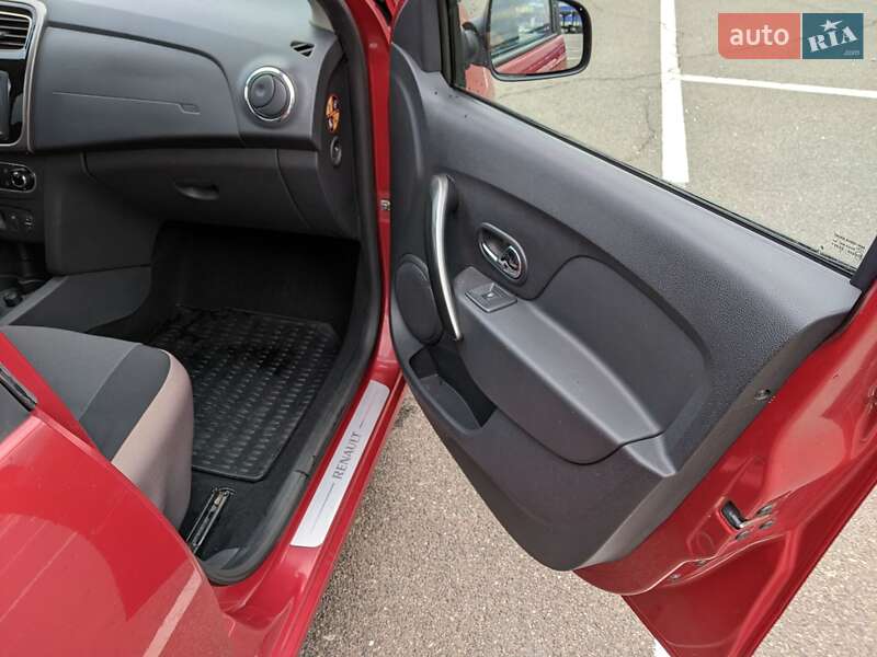 Седан Renault Logan 2013 в Киеве фото 13 Седан Renault Logan 2013 в Киеве