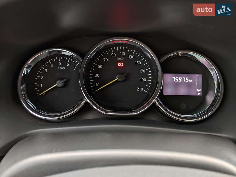 Седан Renault Logan 2013 в Киеве фото 11 Седан Renault Logan 2013 в Киеве