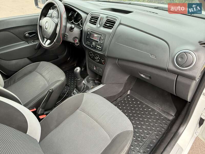 Седан Renault Logan 2016 в Борисполе фото 46 Седан Renault Logan 2016 в Борисполе