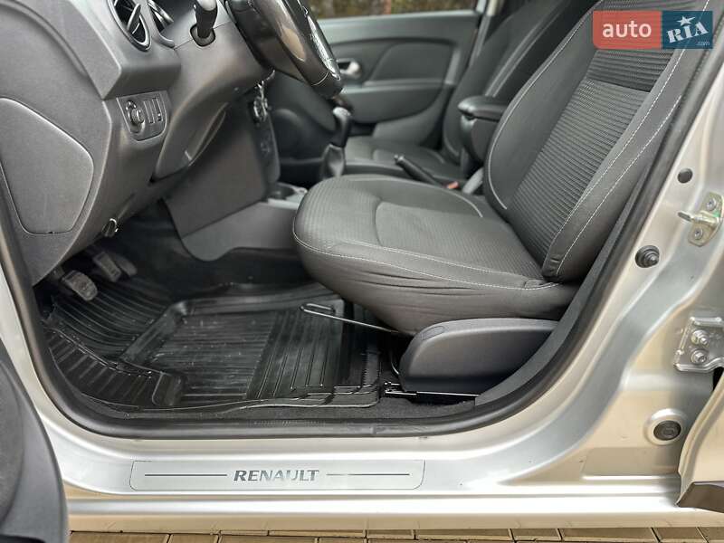 Седан Renault Logan 2018 в Одессе