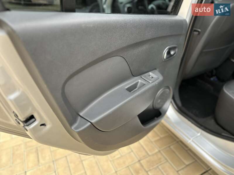 Седан Renault Logan 2018 в Одессе