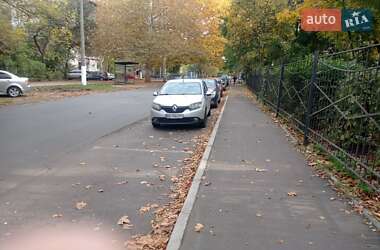 Седан Renault Logan 2015 в Одесі