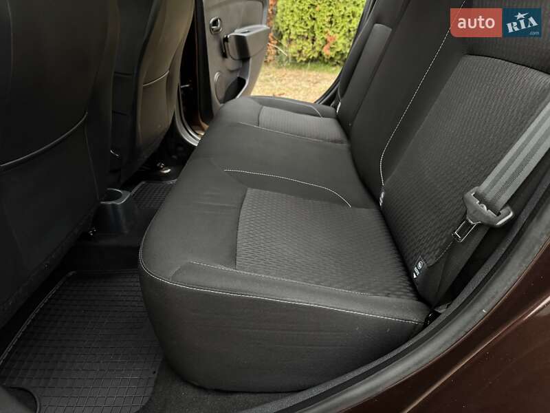 Седан Renault Logan 2017 в Одесі фото 53 Седан Renault Logan 2017 в Одесі