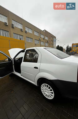 Седан Renault Logan 2012 в Житомире