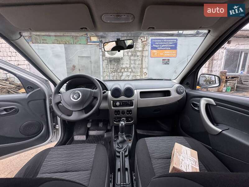 Седан Renault Logan 2009 в Дніпрі