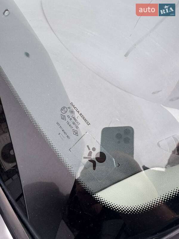 Седан Renault Logan 2009 в Дніпрі