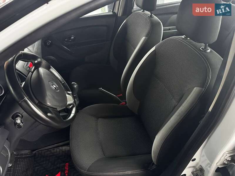 Седан Renault Logan 2015 в Виннице фото 12 Седан Renault Logan 2015 в Виннице