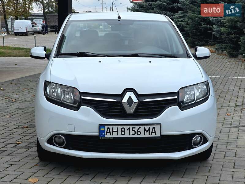 Седан Renault Logan 2013 в Харкові