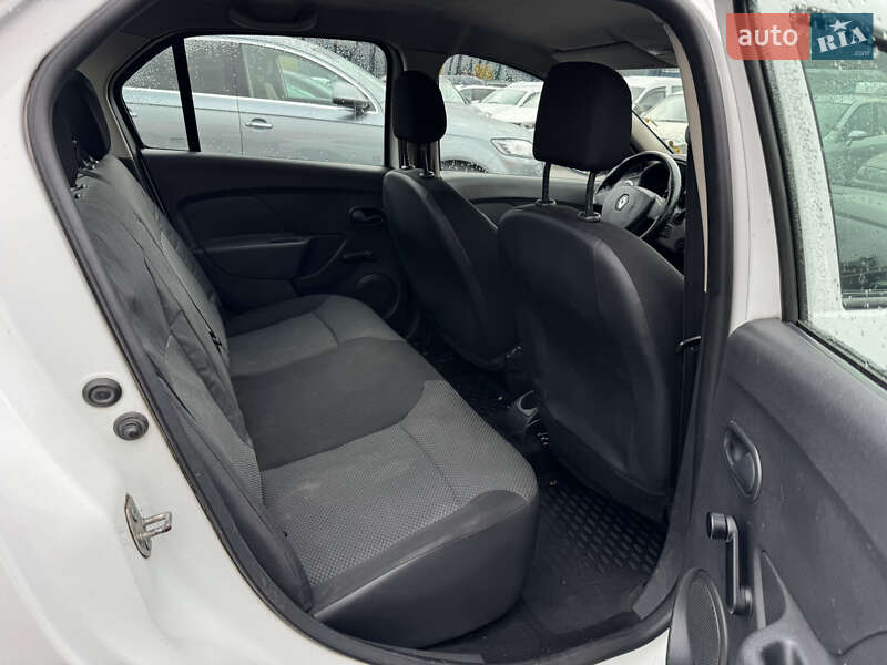 Седан Renault Logan 2016 в Києві фото 10 Седан Renault Logan 2016 в Києві