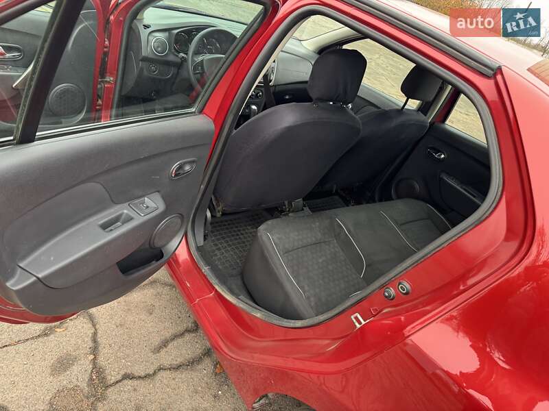 Седан Renault Logan 2013 в Малой Виске