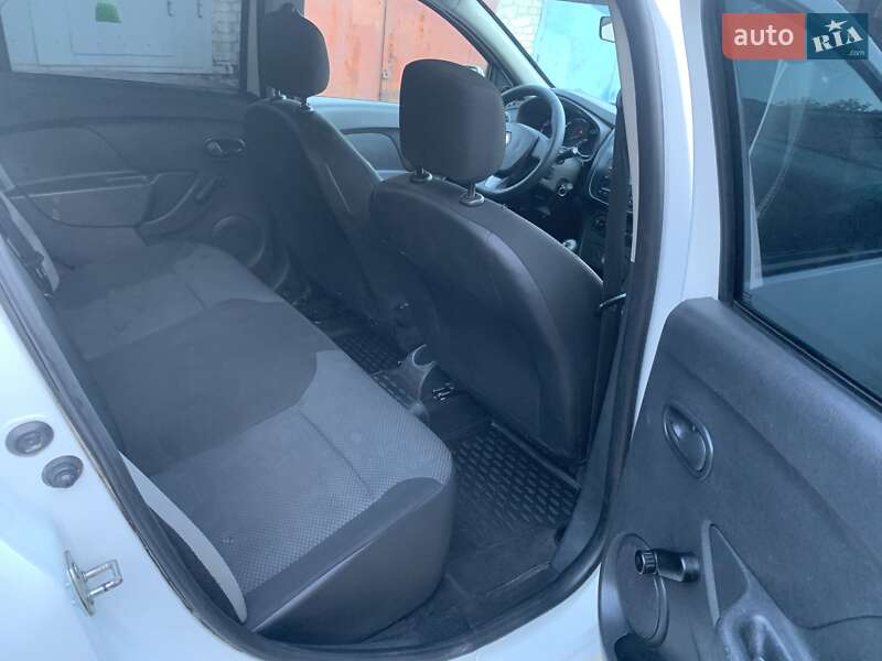 Седан Renault Logan 2016 в Львове фото 17 Седан Renault Logan 2016 в Львове