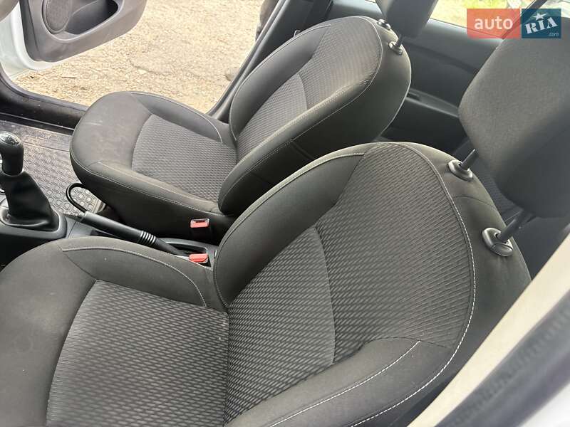 Седан Renault Logan 2019 в Киеве фото 10 Седан Renault Logan 2019 в Киеве