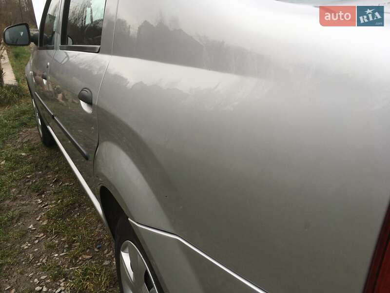 Седан Renault Logan 2012 в Белой Церкви